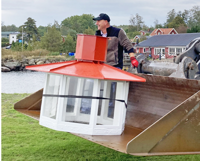 Lanterninen lyfts upp