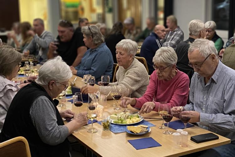 Gästerna provsmakar